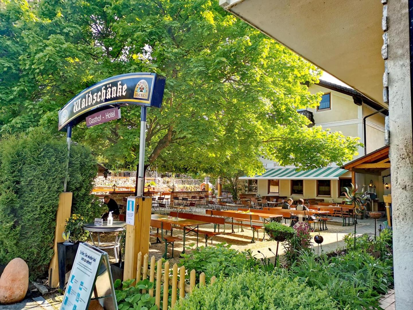 Land-Gut-Hotel Gasthof Waldschaenke Altfraunhofen Exterior photo