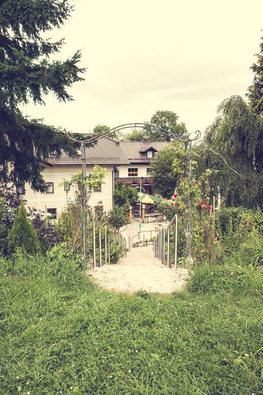 Land-Gut-Hotel Gasthof Waldschaenke Altfraunhofen Exterior photo